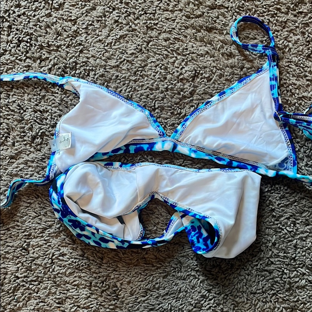 Cupshe Vibrant Blue Patterned Bikini - Picture 2 of 2